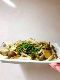 にんにくしめじ豆苗炒め-レシピのメイン写真