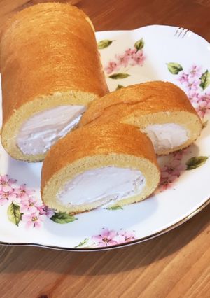 簡単☆ホイップクリームのロールケーキ-レシピのメイン写真