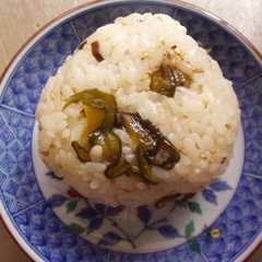 รูปของ きゅうりの佃煮＆白ゴマおにぎり