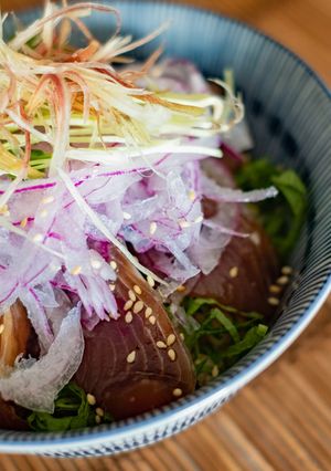 今が旬！初鰹！薬味たっぷりかつお漬け丼！-レシピのメイン写真