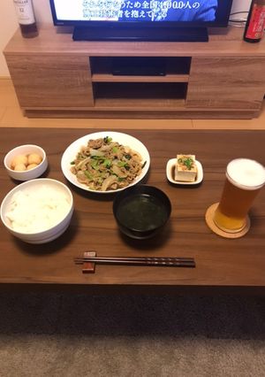 牛肉小松菜玉ねぎカレー塩炒め、里芋の煮物-レシピのメイン写真