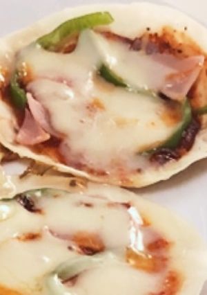 餃子の皮でクリスピーピザ-レシピのメイン写真