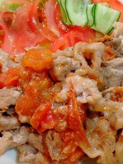 つけて焼くだけ♪トマトでしょうが焼き♥️-レシピのメイン写真
