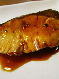 ちょっとピリ辛♪ぶりの照り焼き-レシピのメイン写真