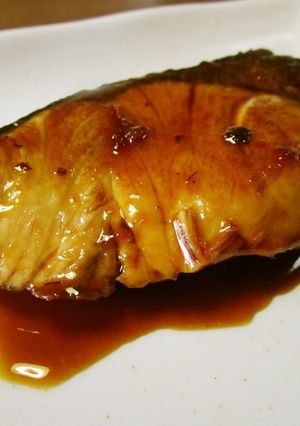 ちょっとピリ辛♪ぶりの照り焼き-レシピのメイン写真