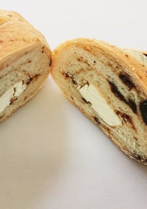 クリームチーズとレーズンのパン-レシピのメイン写真
