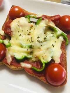 ピザ用ソース不要!フレッシュピザトースト-レシピのメイン写真