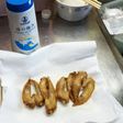 鶏ガラの居酒屋手羽先塩焼き風。