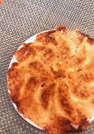 パリパリ羽根つき餃子☆ホットプレートでも-レシピのメイン写真