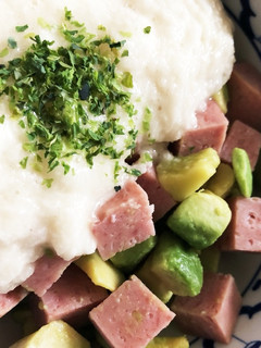スパムとアボカドの山かけ-レシピのメイン写真