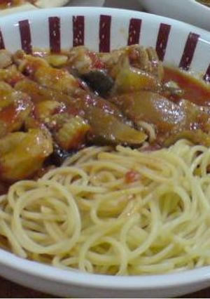 鶏肉とホールトマトと夏野菜パスタ-レシピのメイン写真