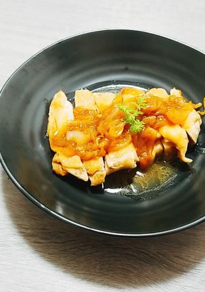 もも肉の こっくり玉ねぎソース煮♡-レシピのメイン写真