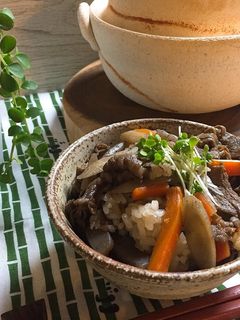 *牛肉とごぼうの炊き込みご飯*-レシピのメイン写真