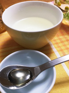 フレッシュカモミールティー 最後に蜂蜜♪-レシピのメイン写真