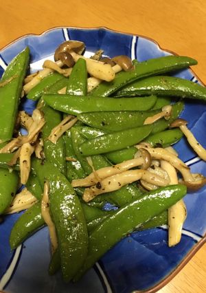 スナップエンドウとしめじの炒め物☆-レシピのメイン写真