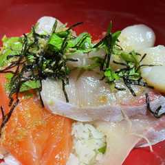 รูปของ ごまだれで食べる海鮮丼