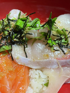 ごまだれで食べる海鮮丼-レシピのメイン写真