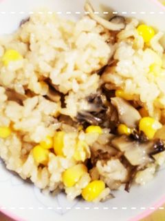 だしの素で!舞茸とコーンの炊き込みごはん-レシピのメイン写真
