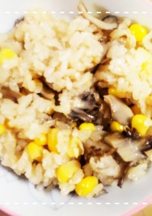 だしの素で！舞茸とコーンの炊き込みごはん-レシピのメイン写真