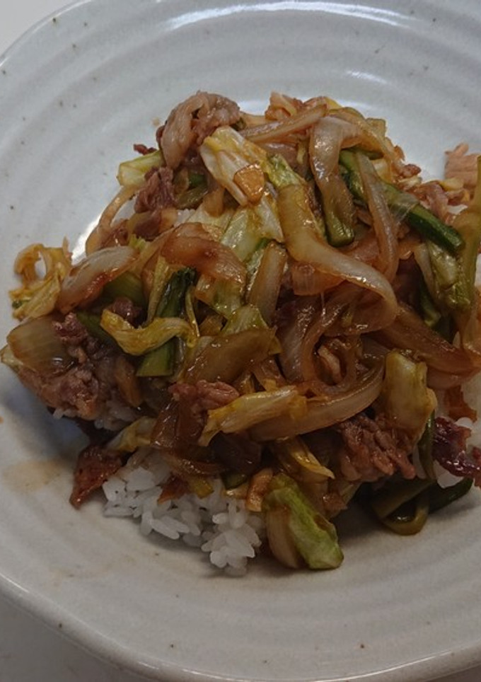 ウドと豚肉の野菜炒め丼-レシピのメイン写真