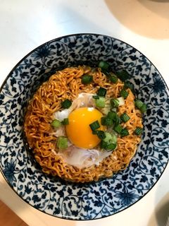 小学生が作るたまご乗せチキンラーメン-レシピのメイン写真