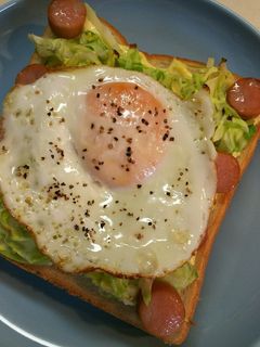 キャベツと半熟たまごのトースト-レシピのメイン写真