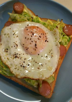 キャベツと半熟たまごのトースト-レシピのメイン写真