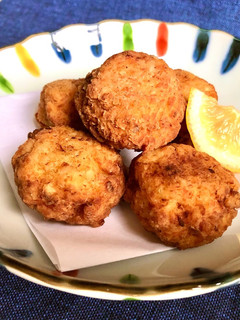 カリッ・ふわ♪キャベツ入り肉団子の唐揚げ-レシピのメイン写真