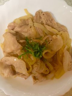 簡単!豚バラと玉ねぎのバターポン酢炒め-レシピのメイン写真