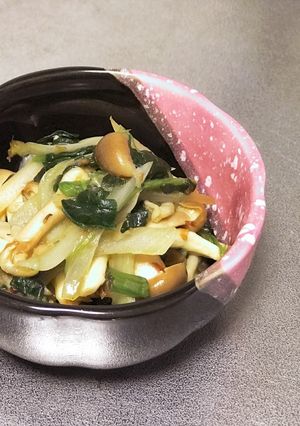 ほうれん草としめじのバター醤油炒め♪簡単おかず-レシピのメイン写真