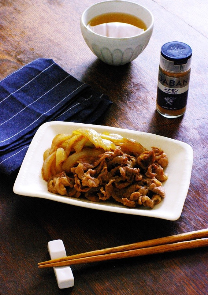 豚肉と玉ねぎのシナモン焼き肉のタレ和え-レシピのメイン写真