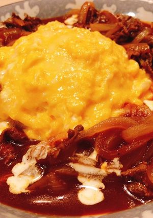デミ缶で簡単ハッシュドビーフオムライス-レシピのメイン写真