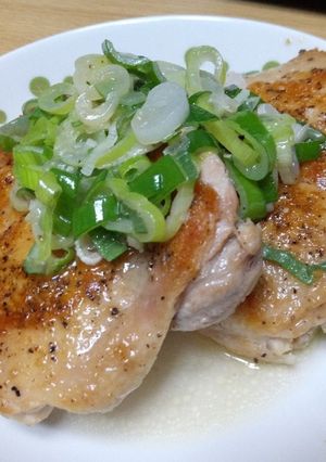 鶏もも肉の簡単ステーキ、春のねぎ添え-レシピのメイン写真