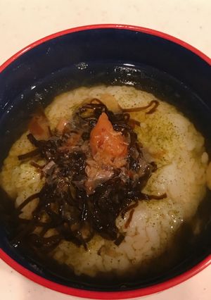 粉末緑茶で、塩昆布、おかか、梅のお茶漬け-レシピのメイン写真