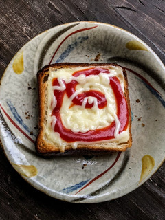 箕面デニッシュ手抜きピザ風トースト-レシピのメイン写真