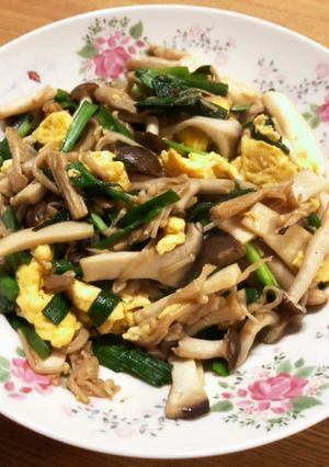 きのこ入ニラ玉-レシピのメイン写真