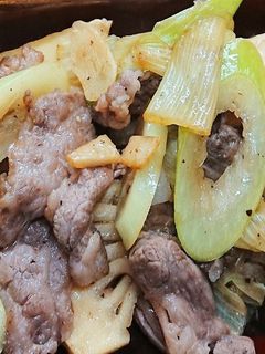 牛肉・長ねぎ・筍のガーリック醤油炒め-レシピのメイン写真