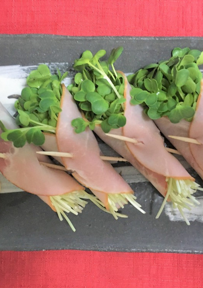 巻くだけ！カイワレ大根のハム巻き-レシピのメイン写真