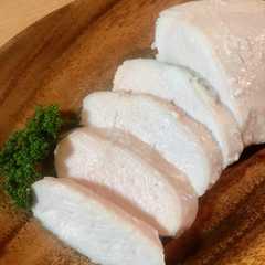 รูปของ 旨味たっぷり!しっとり!塩麹サラダチキン