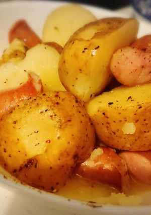 新じゃがとソーセージのホクホクバター煮-レシピのメイン写真
