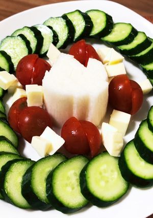 簡単おつまみ、新鮮野菜の岩塩プレートのせ-レシピのメイン写真