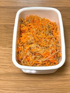 人参と糸こんにゃくのめんたいバター炒め-レシピのメイン写真