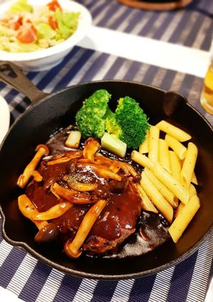 基本の☆ふっくらジューシーハンバーグ-レシピのメイン写真