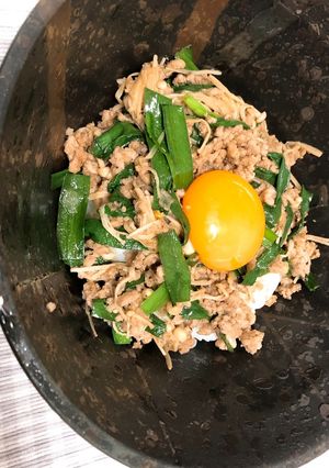 超簡単10分以内にできるスタミナ丼-レシピのメイン写真