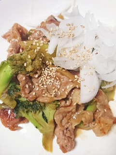 焼肉のたれで豚肉とブロッコリー炒め-レシピのメイン写真
