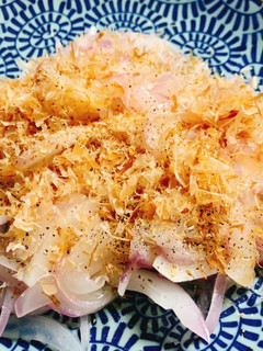 簡単もう一品♪鰹節と紫玉ねぎの焼きサラダ-レシピのメイン写真