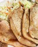 簡単！材料4つでおいしいしょうが焼き