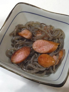 糸こんにゃくとソーセージ炒め(おつまみ)-レシピのメイン写真