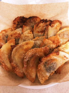 簡単!チーズとミートボールの揚げ焼き餃子-レシピのメイン写真