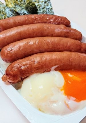 パックご飯で作る「よつばとソーセージ丼」-レシピのメイン写真